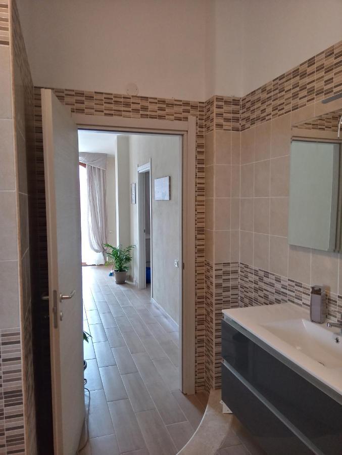 Apartamento Luminoso Con Terrazza......c.u......q2483 *