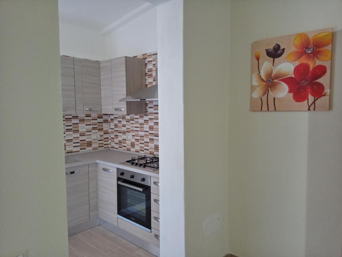 Apartamento Luminoso Con Terrazza......c.u......q2483 *