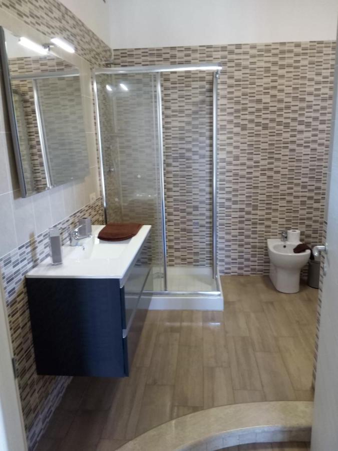 Apartamento Luminoso Con Terrazza......c.u......q2483 *
