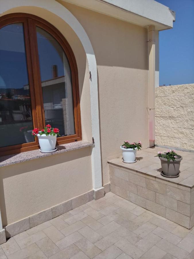 Luminoso Con Terrazza......c.u......q2483 Apartment *