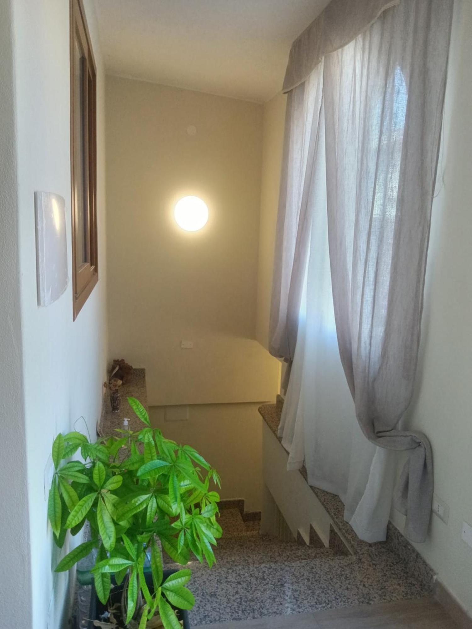 Apartamento Luminoso Con Terrazza......c.u......q2483 *