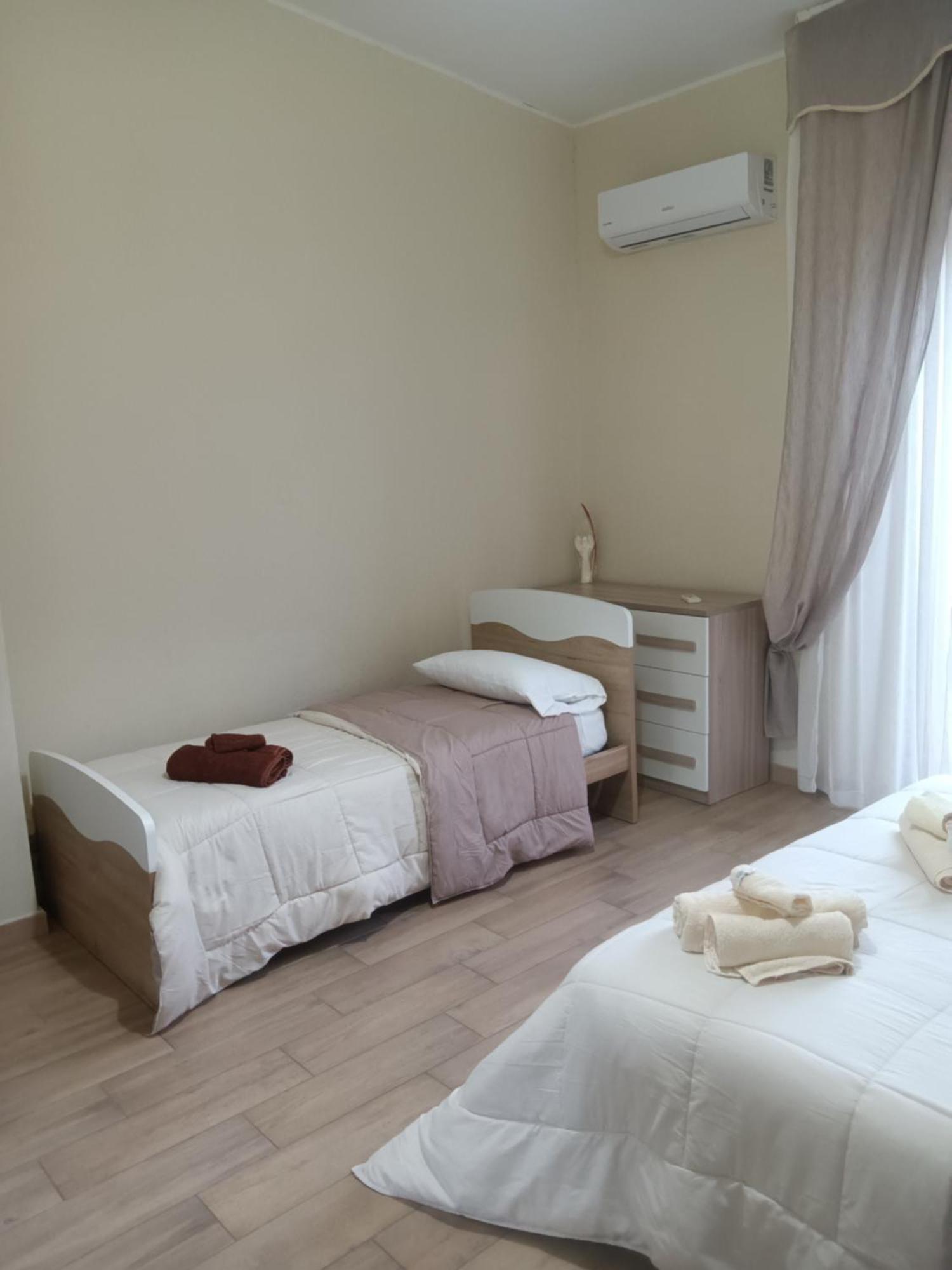 Luminoso Con Terrazza......c.u......q2483 Apartamento Sìnnai